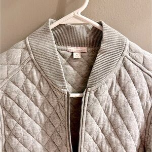 GAP Quilted Bomber Jacket; Medium